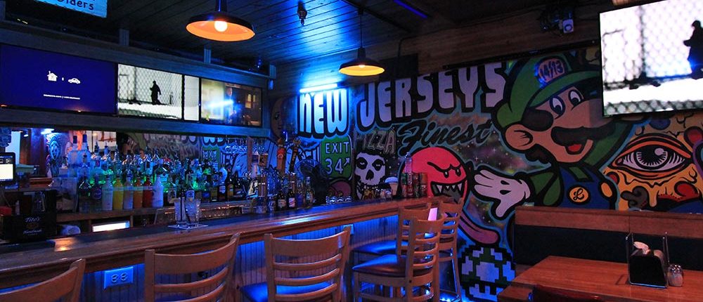 Luigi's Sport's Bar & Pizzeria